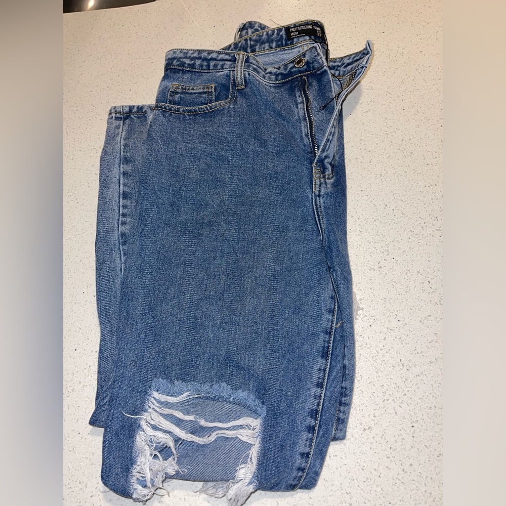 PrettyLittleThing Distressed Blue Jeans